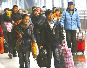 宁波市外来人口_酷暑之夜 宁波的外来务工人员如何过(2)