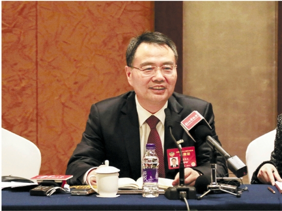 万都集团董事长_御都集团董事长照片(2)